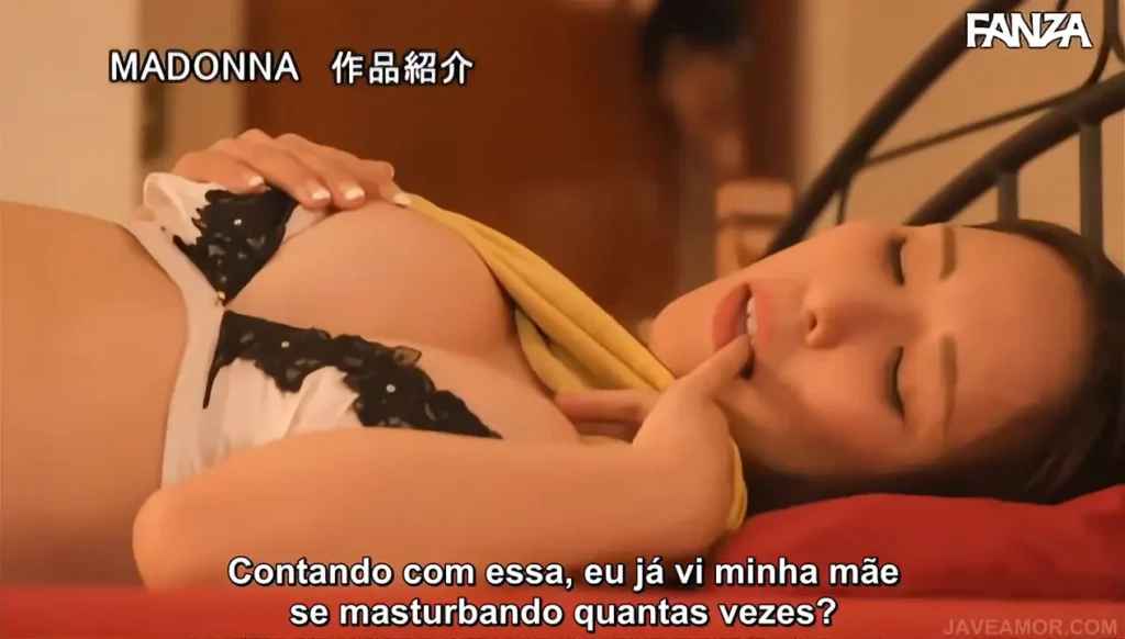 Incester Porn: Mamãe é mais gostosa que a sua namorada