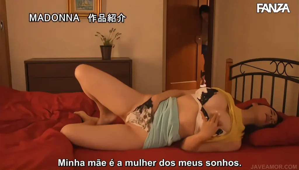 Incester Porn: Mamãe é mais gostosa que a sua namorada