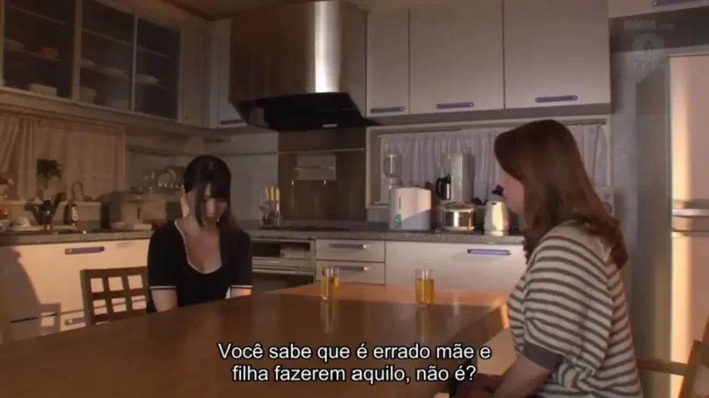 Porni legendado: Paixão lésbica com mãe e filha