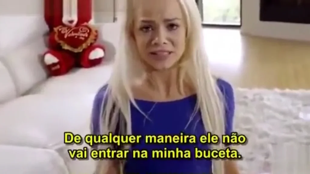 Irmã ganha de presente o pau do irmão - Incesto Legendado